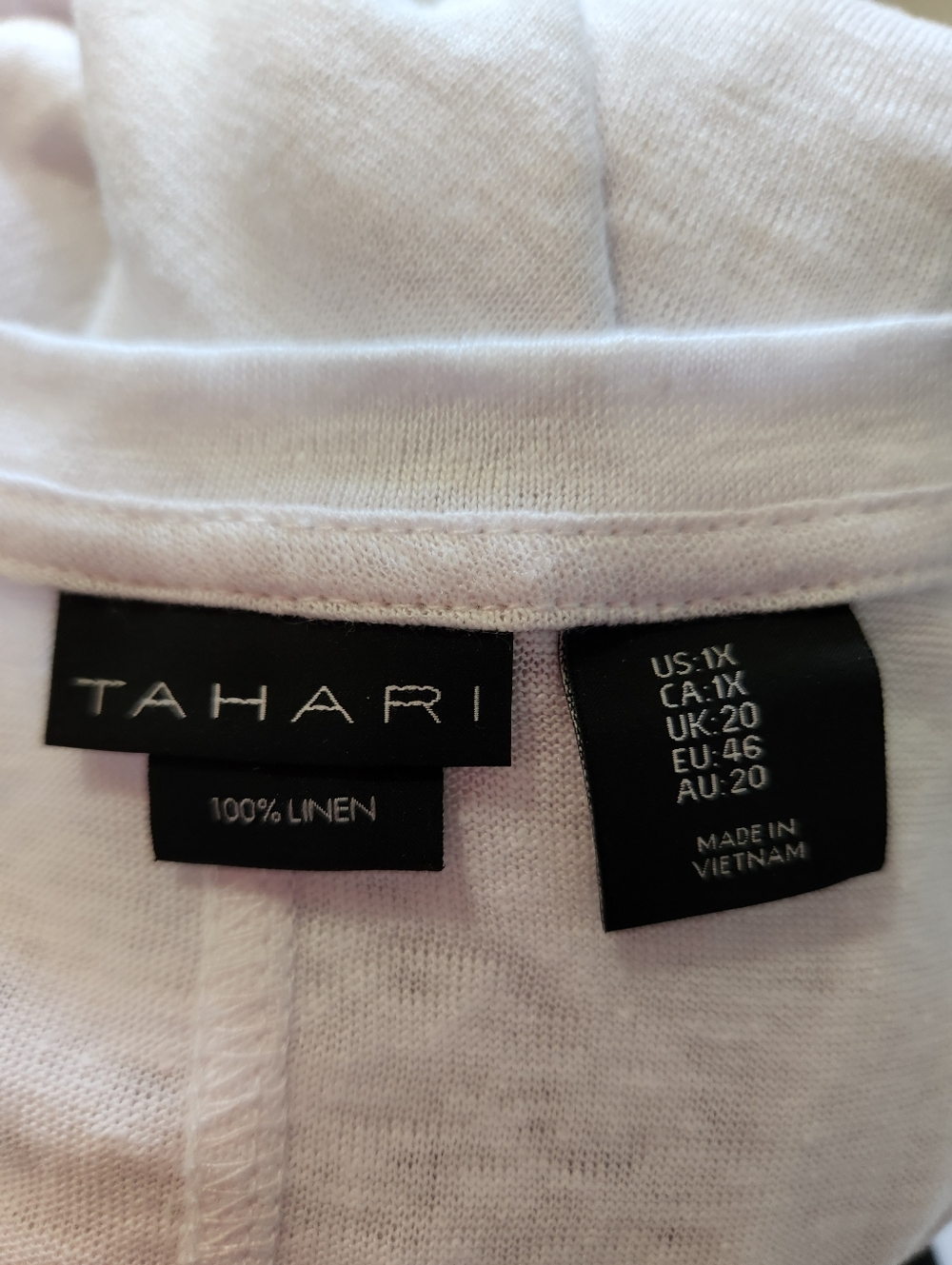 Tahari White V-Neck Short Sleeve Tee - Picture 6 of 8